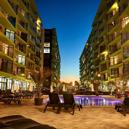 Mamaia Dream1 By Cb Seafront In & Pools