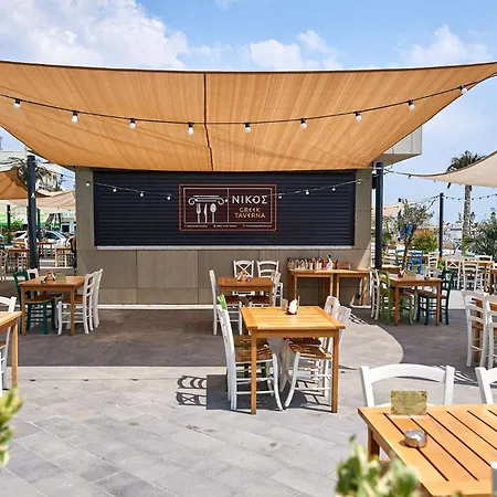 Mamaia Dream1 By Cb Seafront In & Pools *