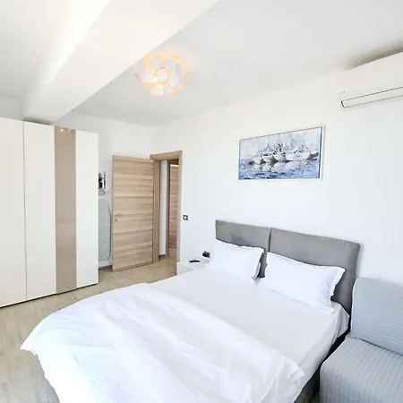 Mamaia Dream1 By Cb Seafront In & Pools Lägenhet *