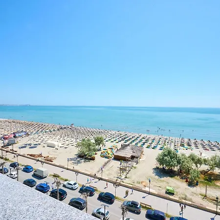Mamaia Dream1 By Cb Seafront In & Pools