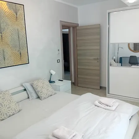 Lejlighed Mamaia Dream1 By Cb Seafront In & Pools