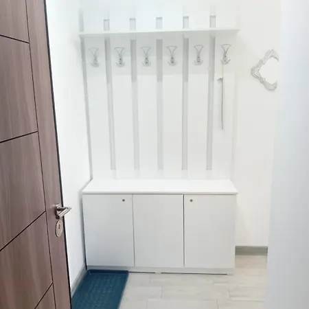 Mamaia Dream1 By Cb Seafront In & Pools