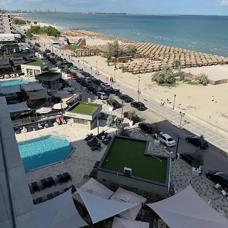 Mamaia Dream1 By Cb Seafront In & Pools Apartment