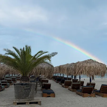 Mamaia Dream1 By Cb Seafront In & Pools