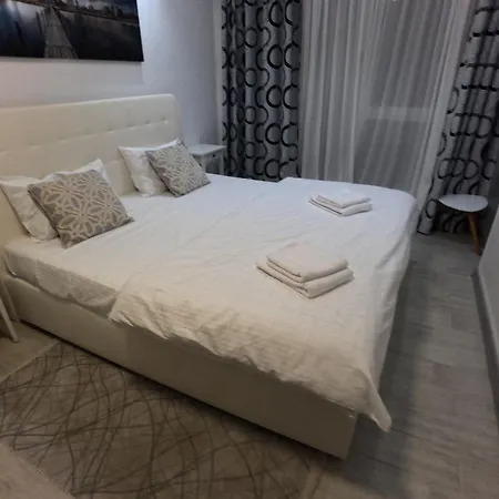 Mamaia Dream1 By Cb Seafront In & Pools