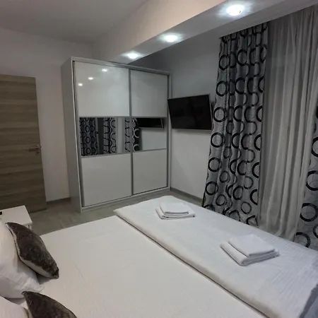 Mamaia Dream1 By Cb Seafront In & Pools Apartment Navodari