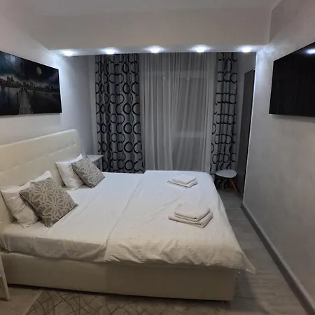 Apartment Mamaia Dream1 By Cb Seafront In & Pools