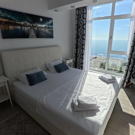 Mamaia Dream1 By Cb Seafront In & Pools Apartment