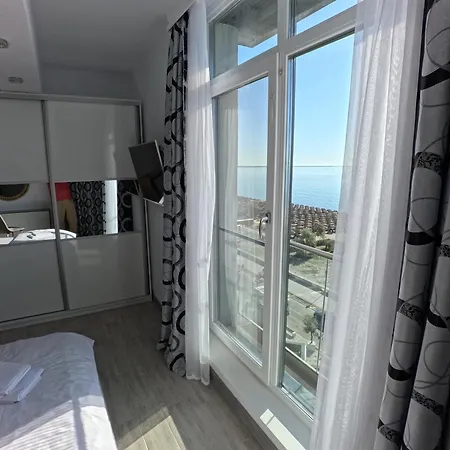 Mamaia Dream1 By Cb Seafront In & Pools *