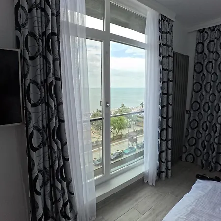 Mamaia Dream1 By Cb Seafront In & Pools Apartment Navodari