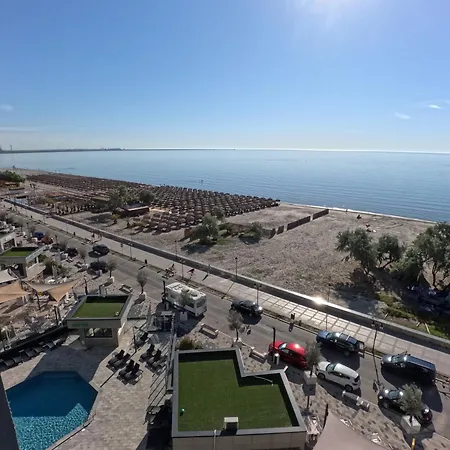 Apartment Mamaia Dream1 By Cb Seafront In & Pools *