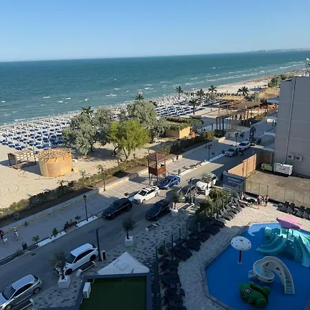 Apartment Mamaia Dream1 By Cb Seafront In & Pools Navodari