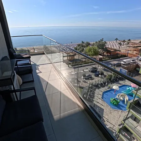 Mamaia Dream1 By Cb Seafront In & Pools Apartment