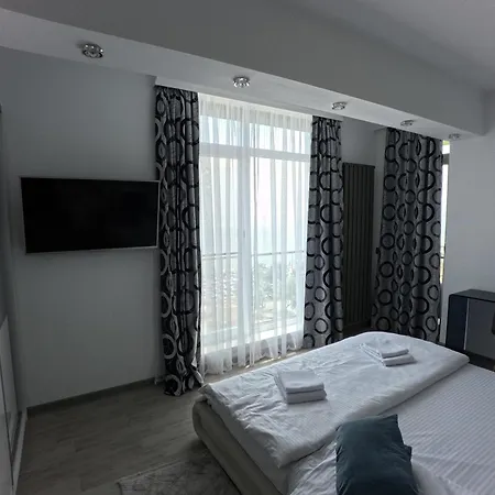 Apartment Mamaia Dream1 By Cb Seafront In & Pools
