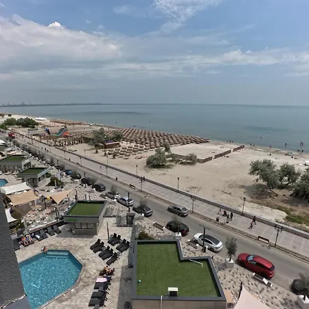 Mamaia Dream1 By Cb Seafront In & Pools *