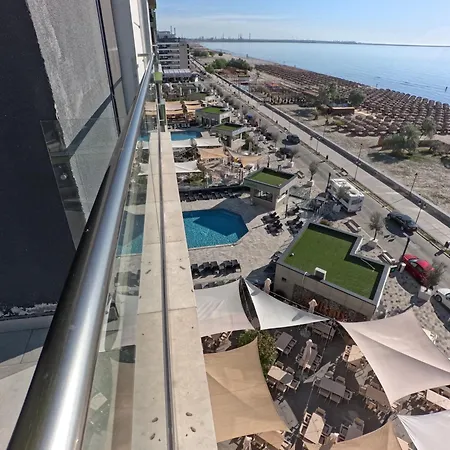 Mamaia Dream1 By Cb Seafront In & Pools