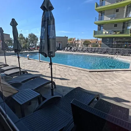 Mamaia Dream1 By Cb Seafront In & Pools Navodari