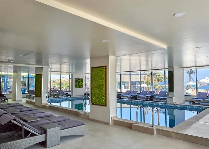 Mamaia Dream1 By Cb Seafront In & Pools Navodari