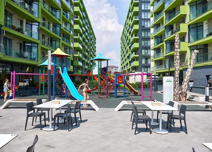 Mamaia Dream1 By Cb Seafront In & Pools Apartment